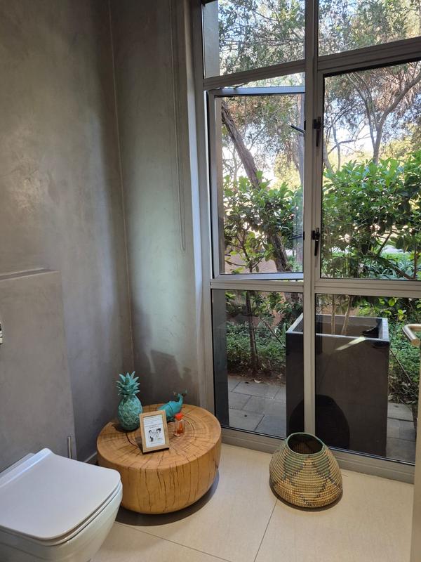 6 Bedroom Property for Sale in The Islands Estates North West